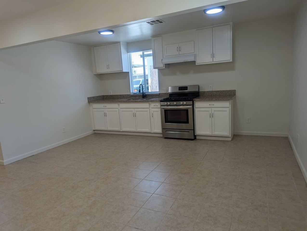 1201p -131-2103 Carrere St. MG - Photo 3 of 14