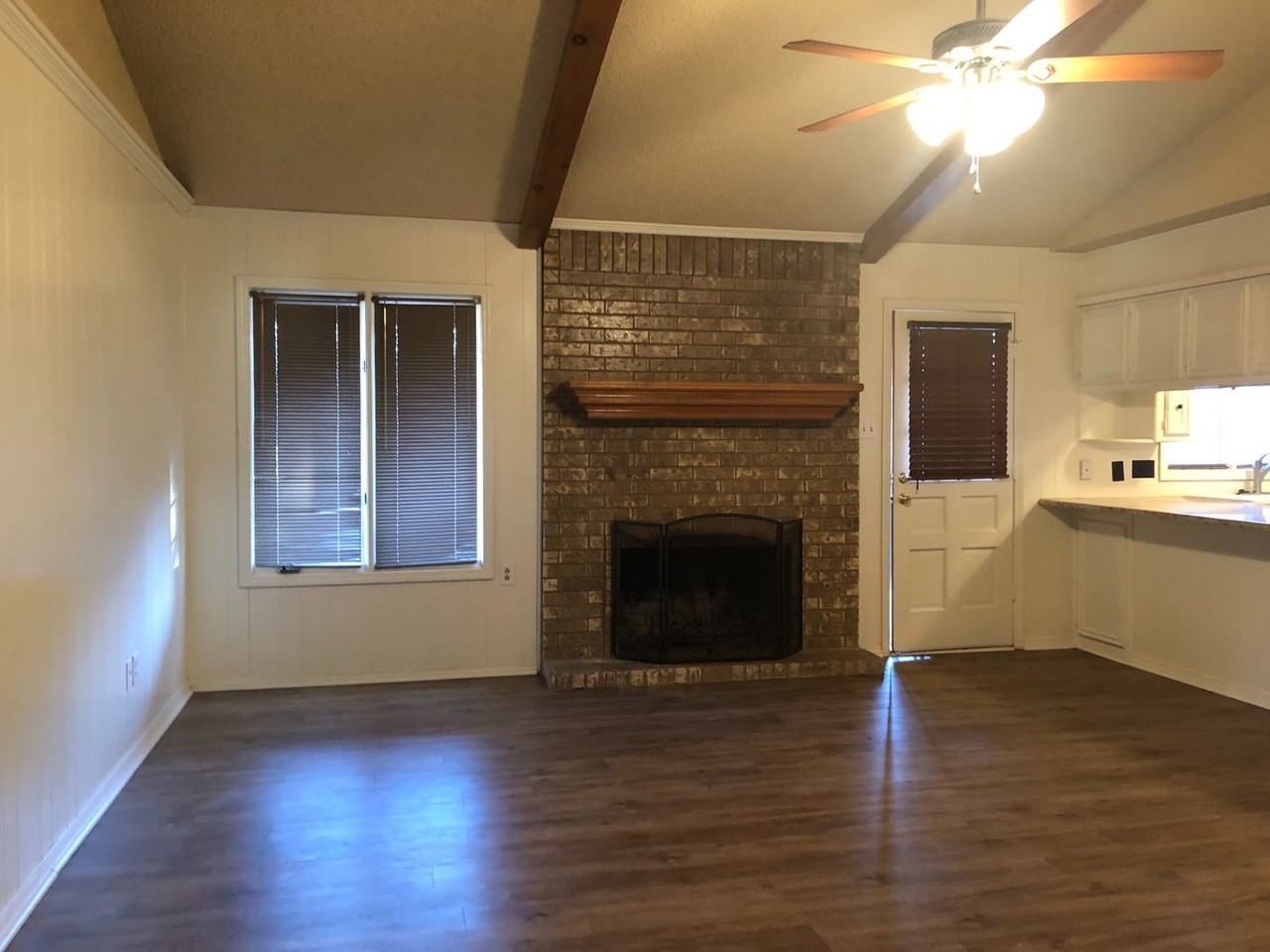 4807 63rd St - Photo 4 of 15