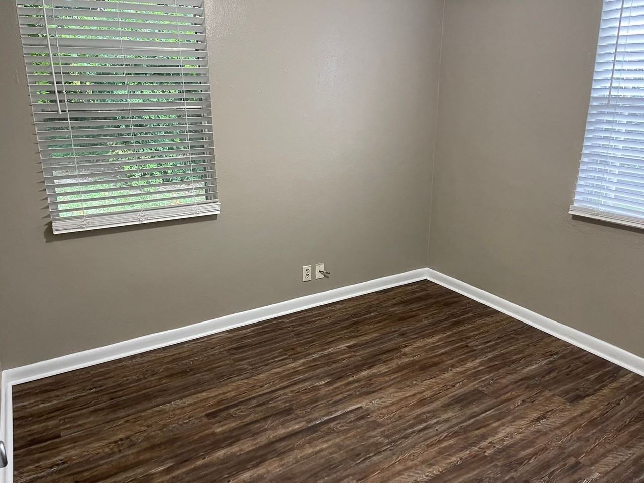 1912 Nannette St - Photo 7 of 15