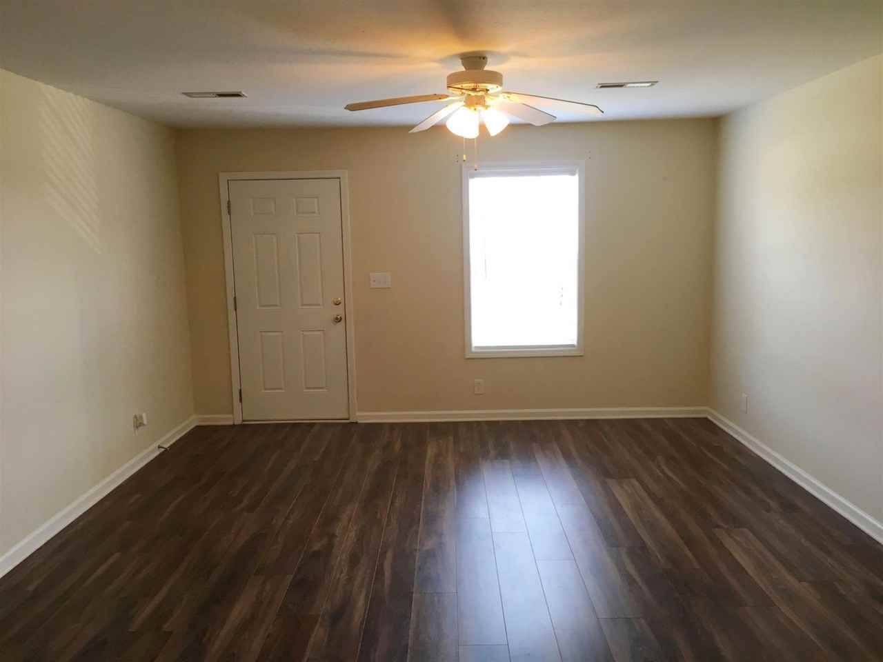 512 Luxury Dr #B - Photo 2 of 9