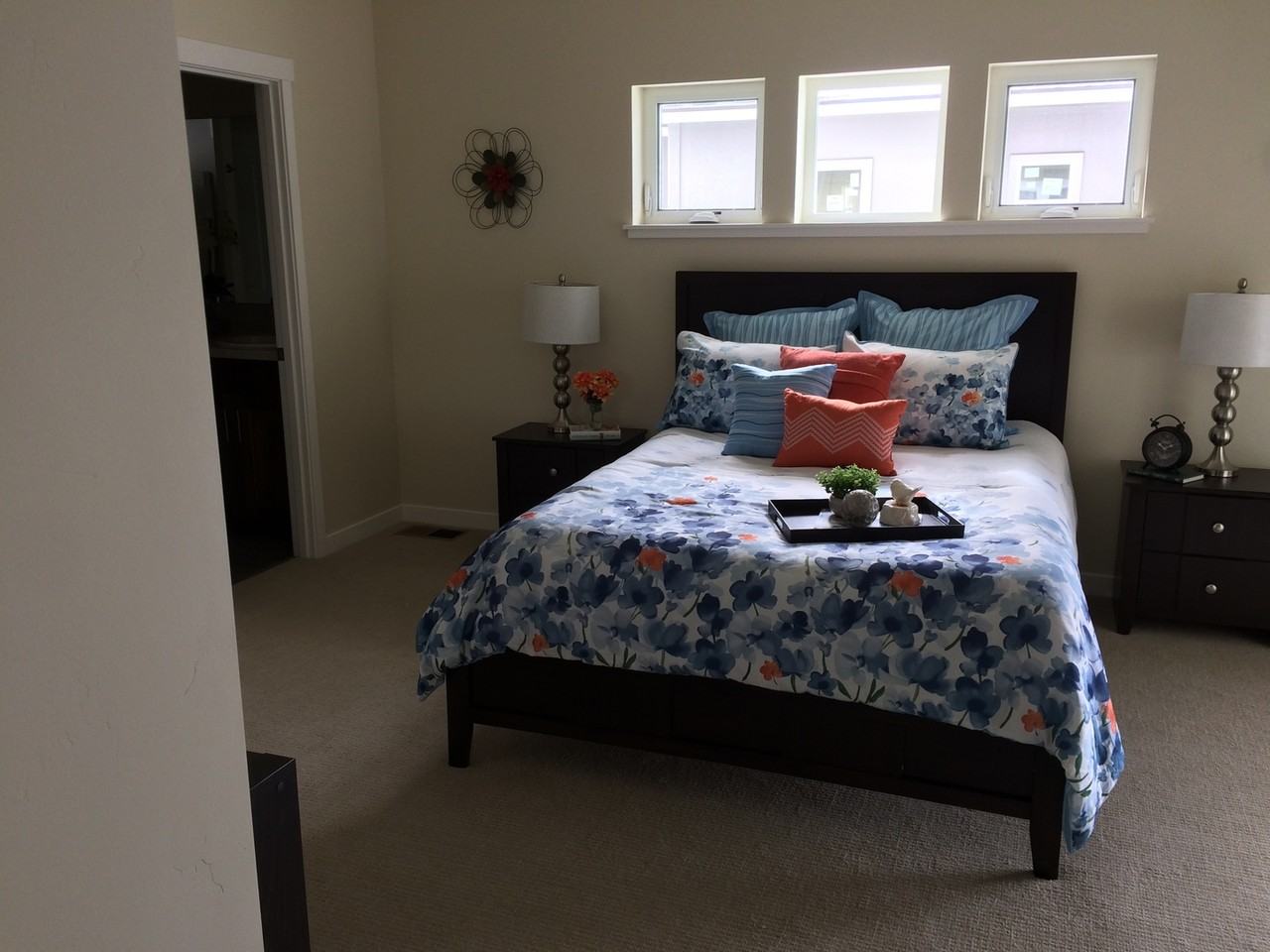 700 Ne Piston Way - Photo 3 of 25