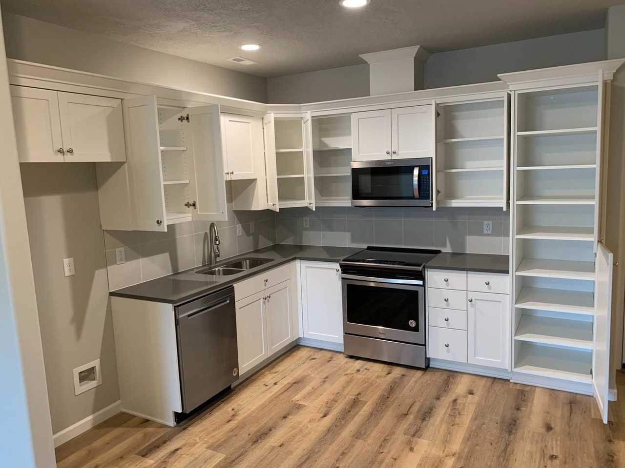 807 Water Ave Ne - Photo 6 of 30