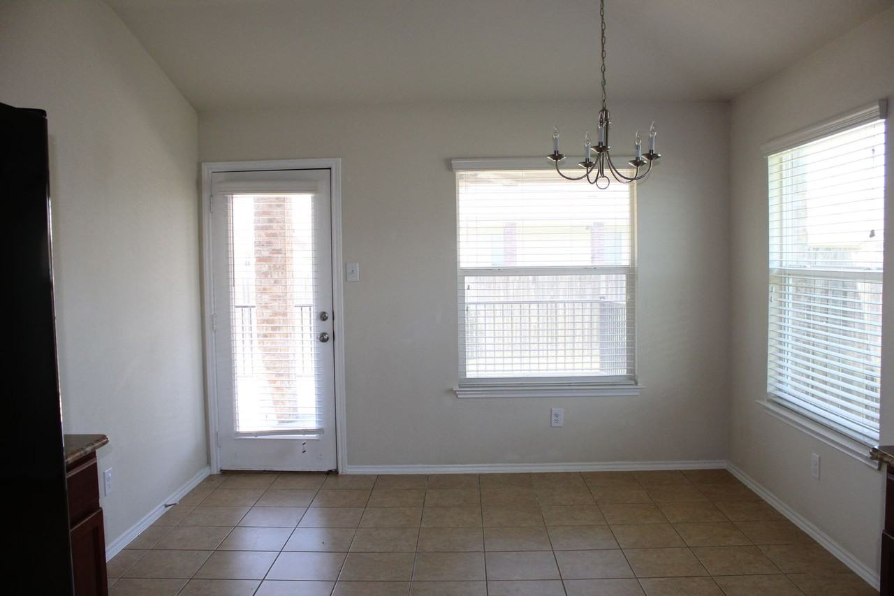 9916 Orion Dr - Photo 7 of 19