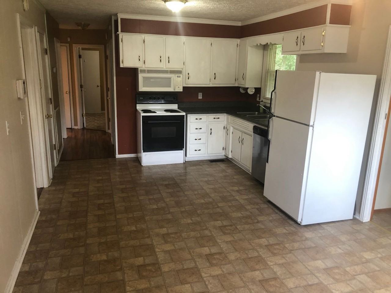 1305 Raden Drive - Photo 7 of 11