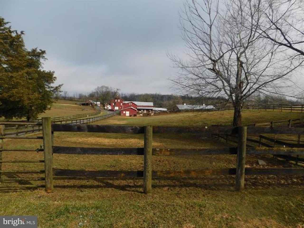 743 Farnley Ln - Photo 2 of 12