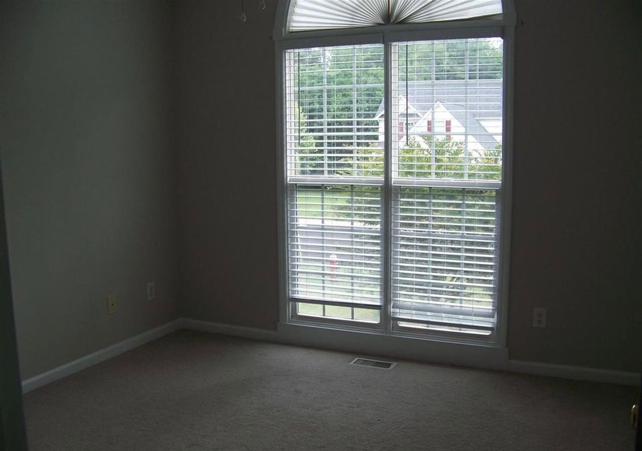 2777 Clifton Ave - Photo 6 of 7