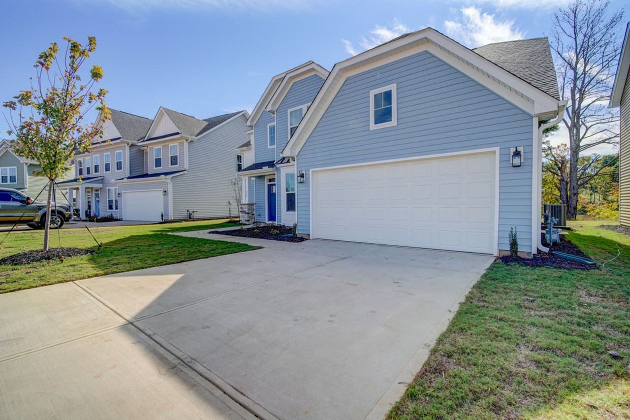 629 Sunwater Dr - Photo 4 of 50