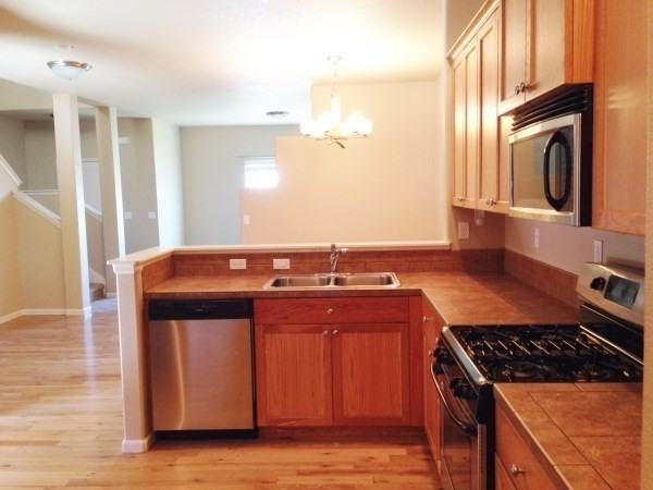 1336 Ne Carson St - Photo 2 of 9