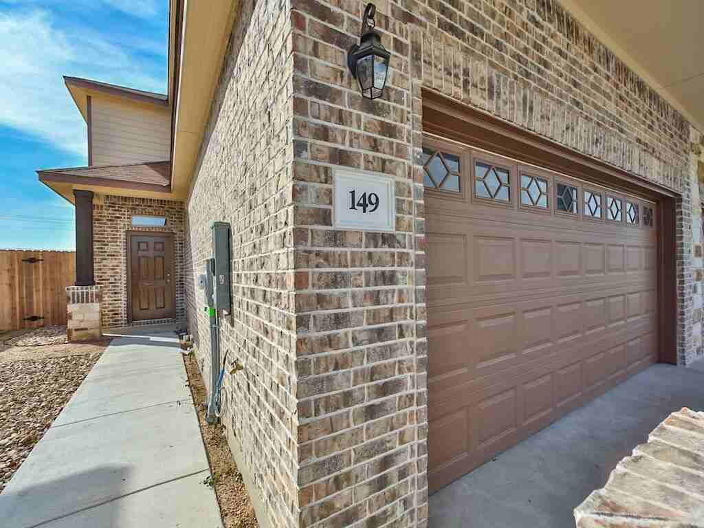 149 Lakeview Ct - Photo 2 of 25