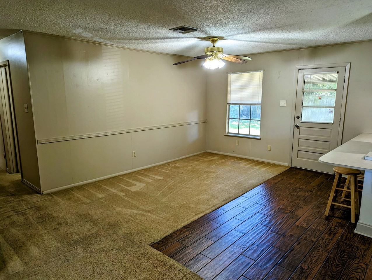 311 Timothy Dr - Photo 3 of 16