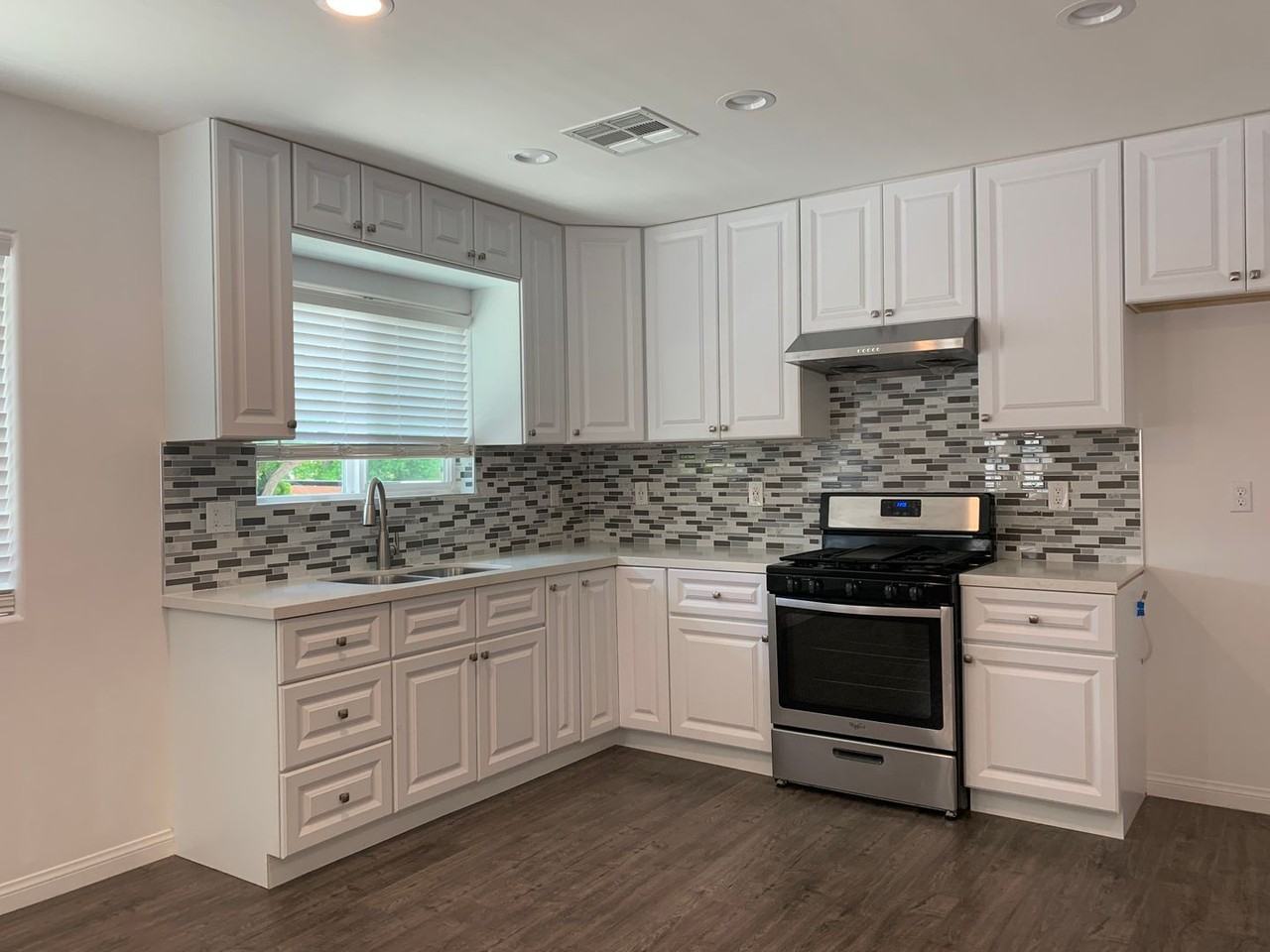 13409 Oscar St - Photo 4 of 11