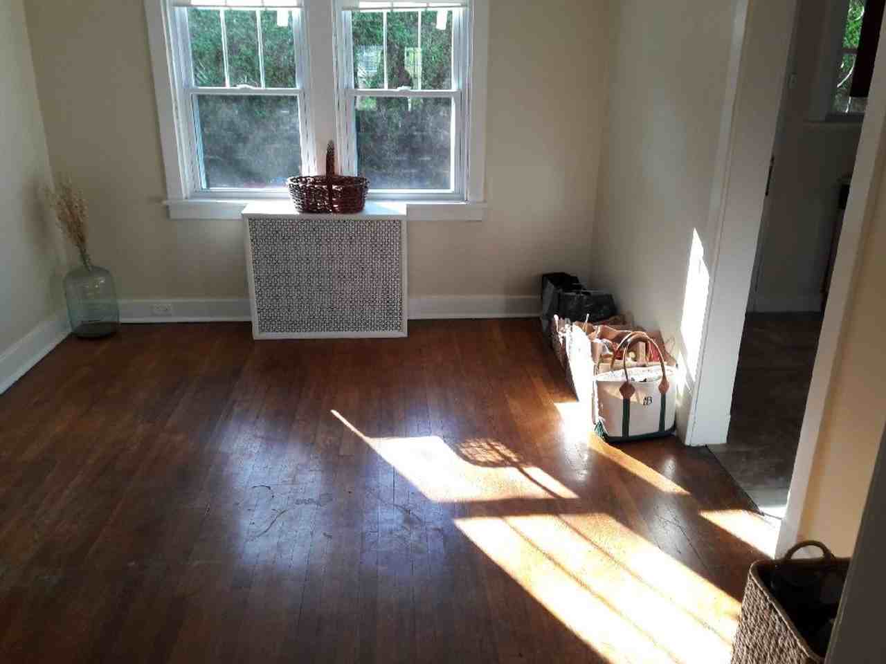 Point Breeze 2 Bed 1 Bath - Photo 3 of 4