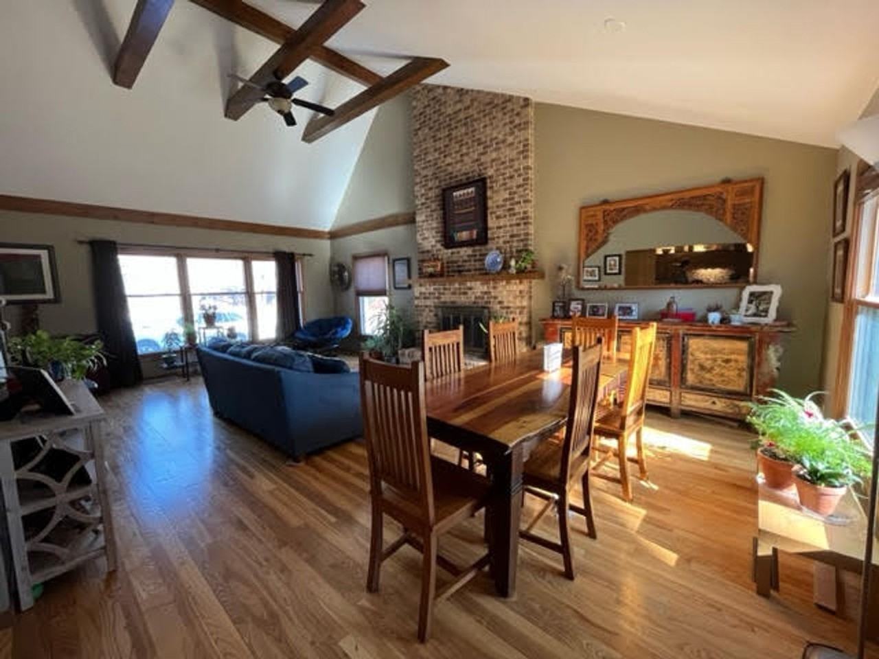 3802 White Pine Dr E - Photo 3 of 20