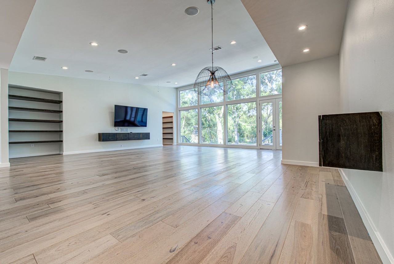 6106 Shoal Creek Blvd - Photo 7 of 35