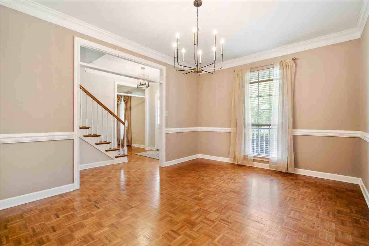 1550 Brockton Ln E - Photo 3 of 30