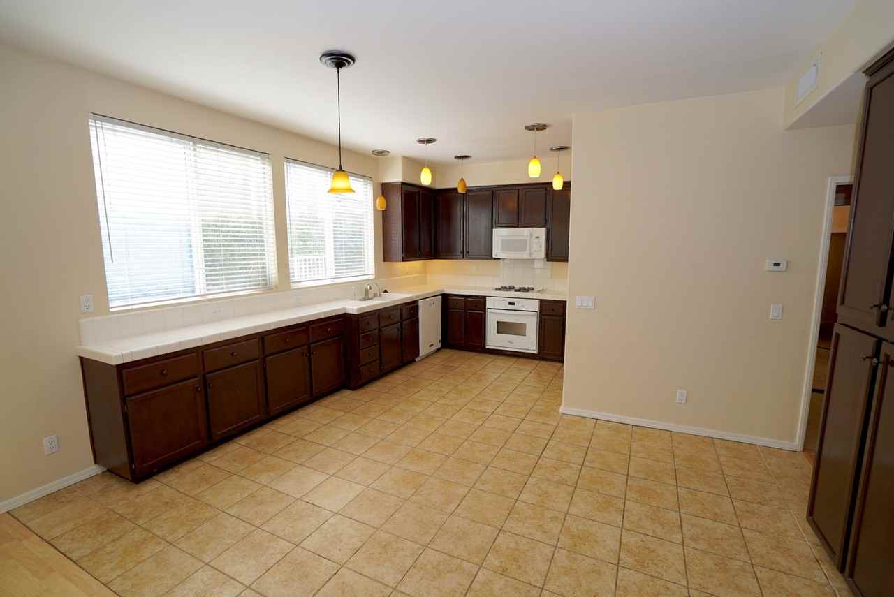 27518 Wellsley Way - Photo 2 of 18