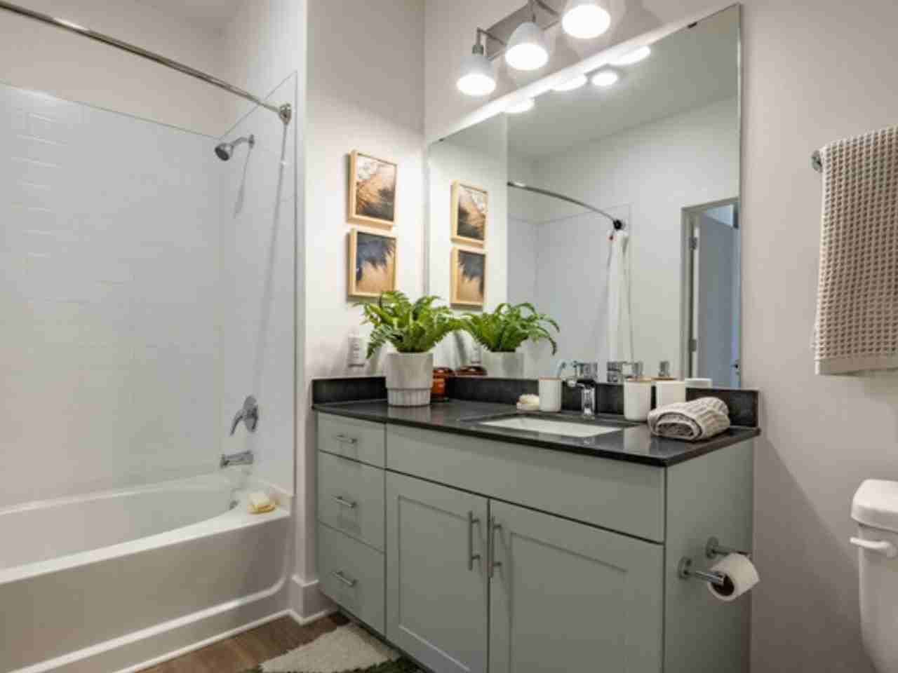 1246 Allene Ave Sw - Photo 3 of 17