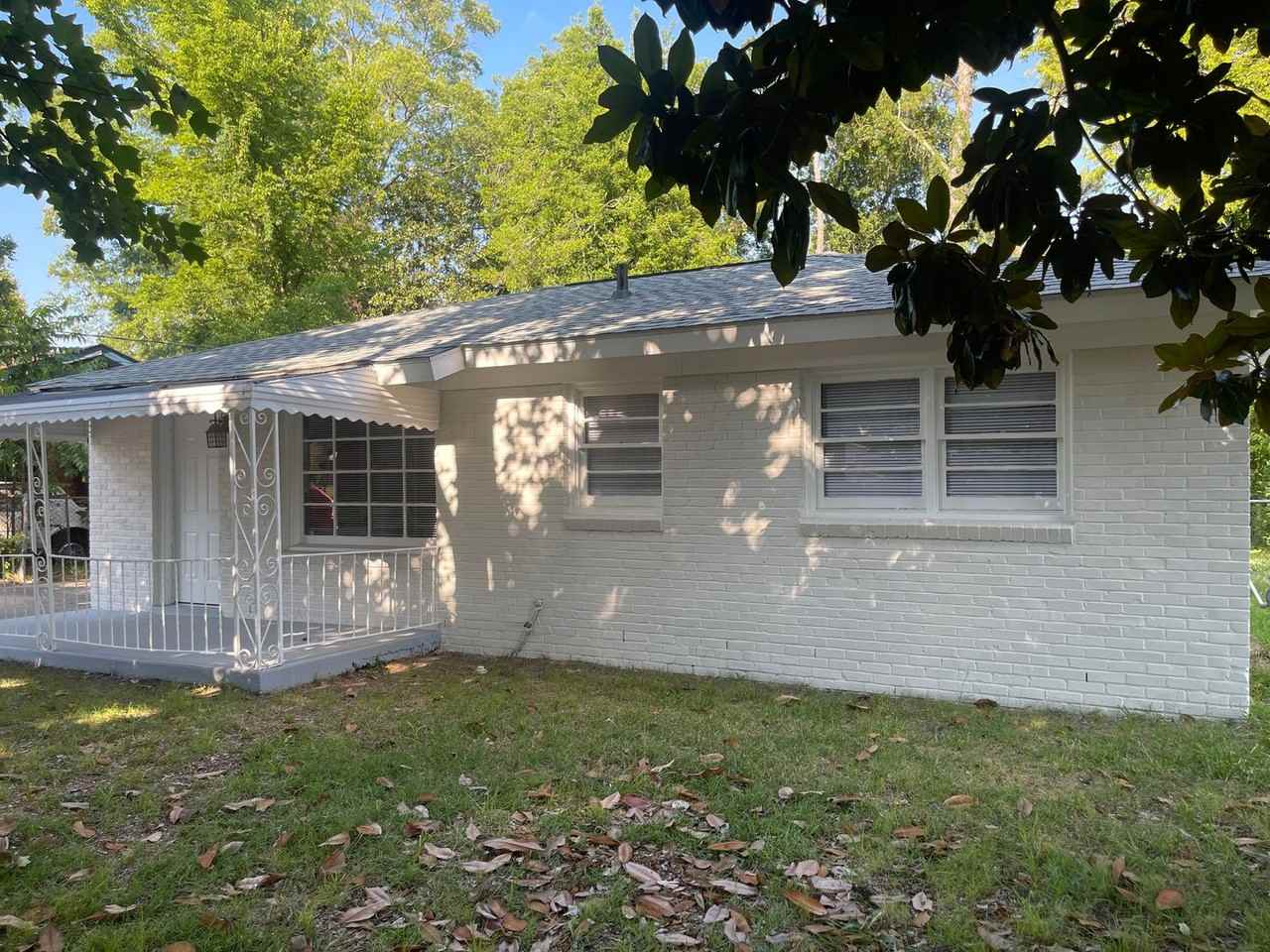 832 Strother Dr - Photo 3 of 15