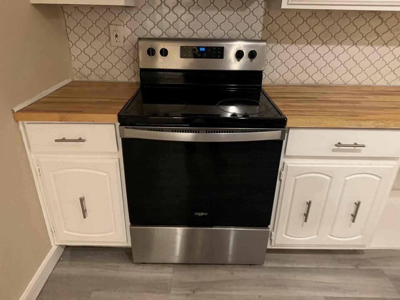 211 E Bonner Ave - Photo 4 of 15