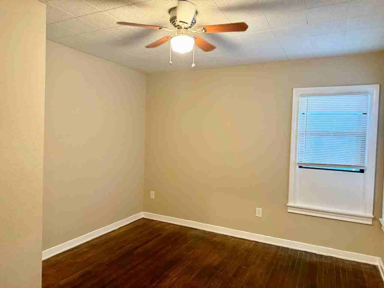 211 E Bonner Ave - Photo 7 of 15