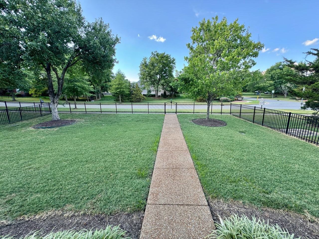 1715 Liberty Pike - Photo 3 of 33