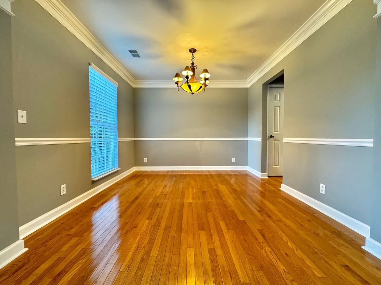 1715 Liberty Pike - Photo 6 of 33