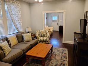 1023 Jena St - Photo 3 of 6