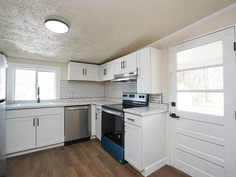 8071 Elmwood Ave - Photo 2 of 12