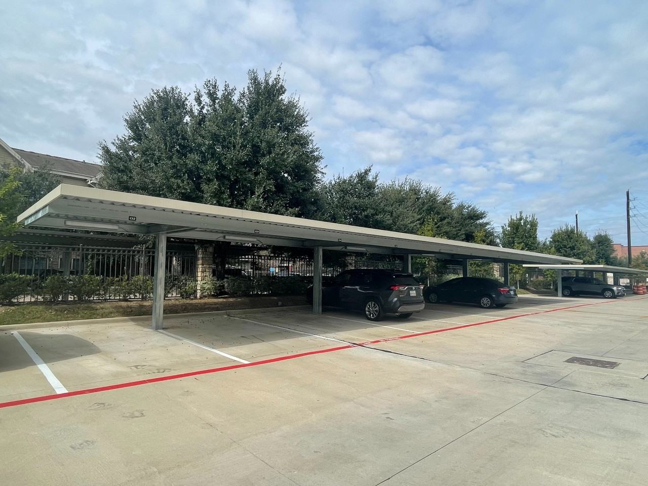 Icon at Yorktown - Photo 5 of 24