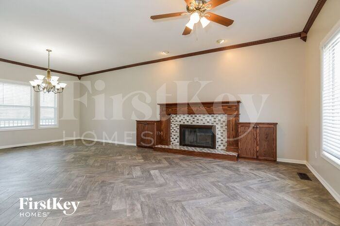 15703 S Stagecoach Dr - Photo 3 of 15