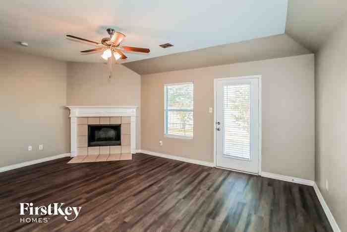 12721 Carpenter Ln - Photo 2 of 15