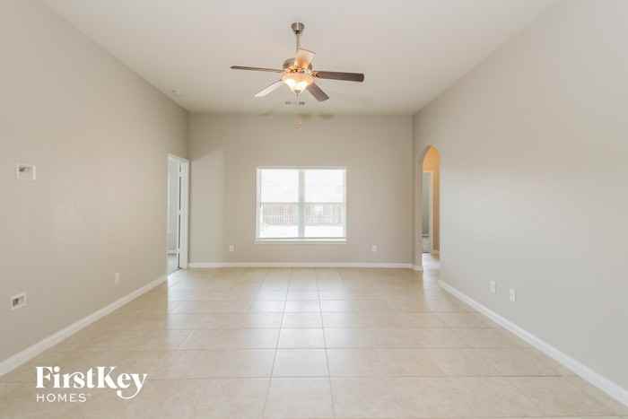 5 Heron Dr - Photo 3 of 15