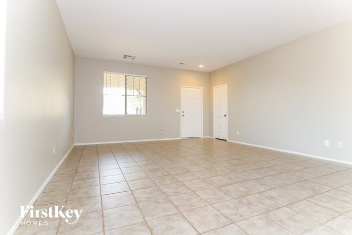 7227 W St Charles Ave - Photo 3 of 15