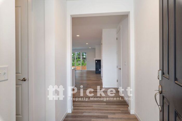 6581 Seaglass Ave Se - Photo 3 of 23