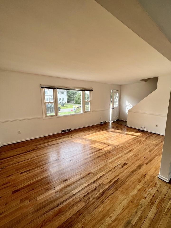 15 Clermont St #B - Photo 3 of 6