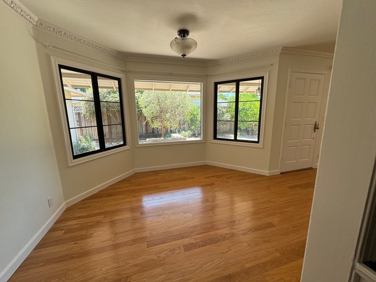 1033 Oregon Ave #NA - Photo 6 of 18