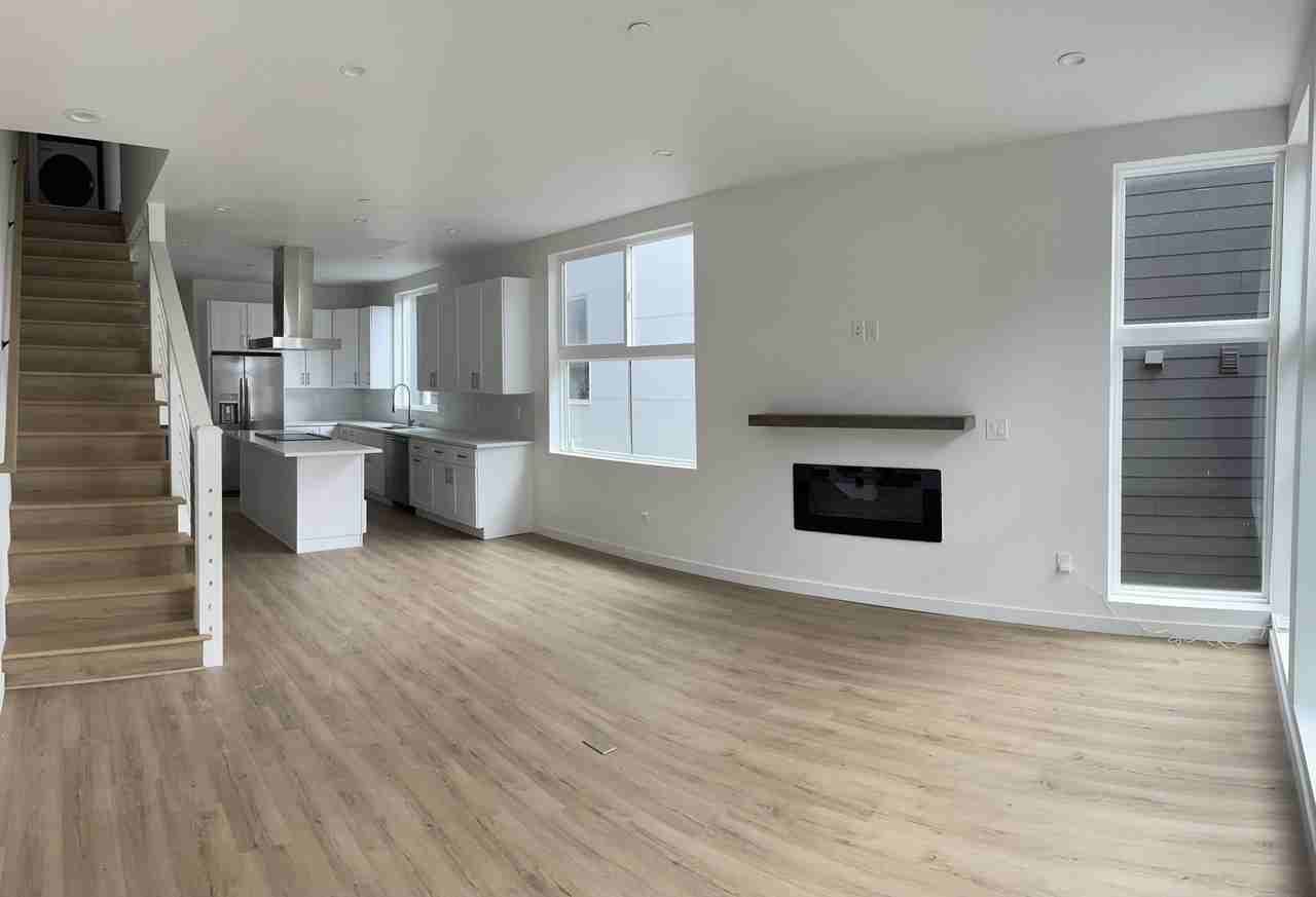 1017 Sturgus Ave S #B - Photo 3 of 11