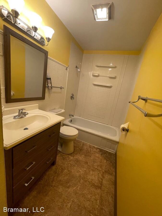 413 3rd St #NA - Photo 4 of 7