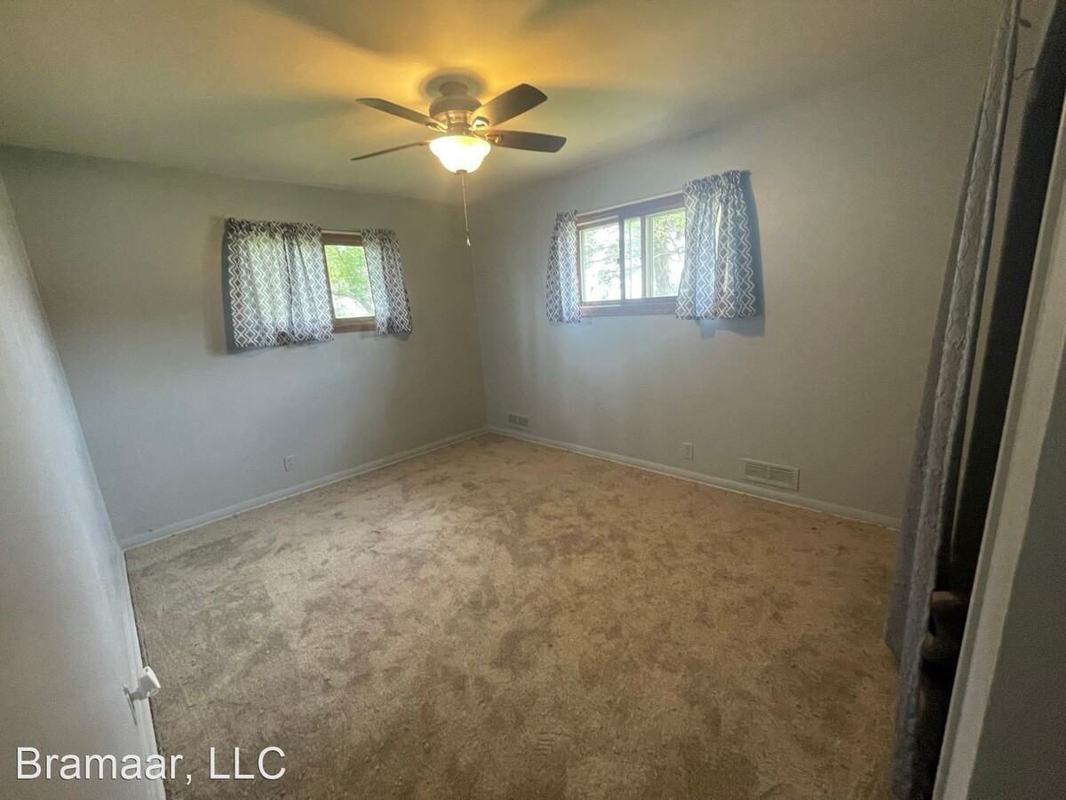 413 3rd St #NA - Photo 7 of 7