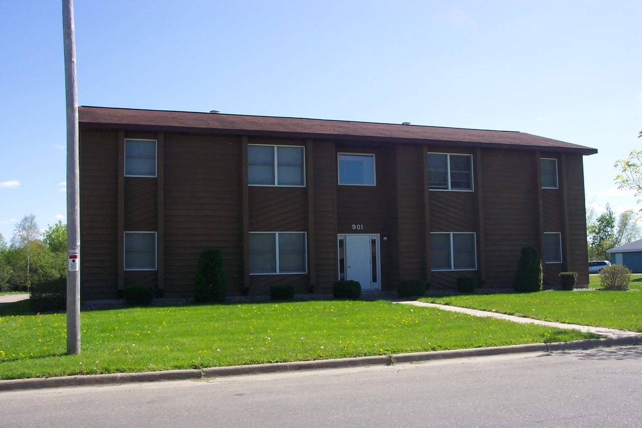 901 E Monowau St #1 - Photo 2 of 5