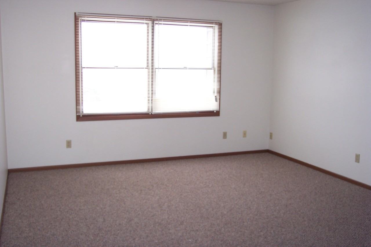 901 E Monowau St #1 - Photo 4 of 5