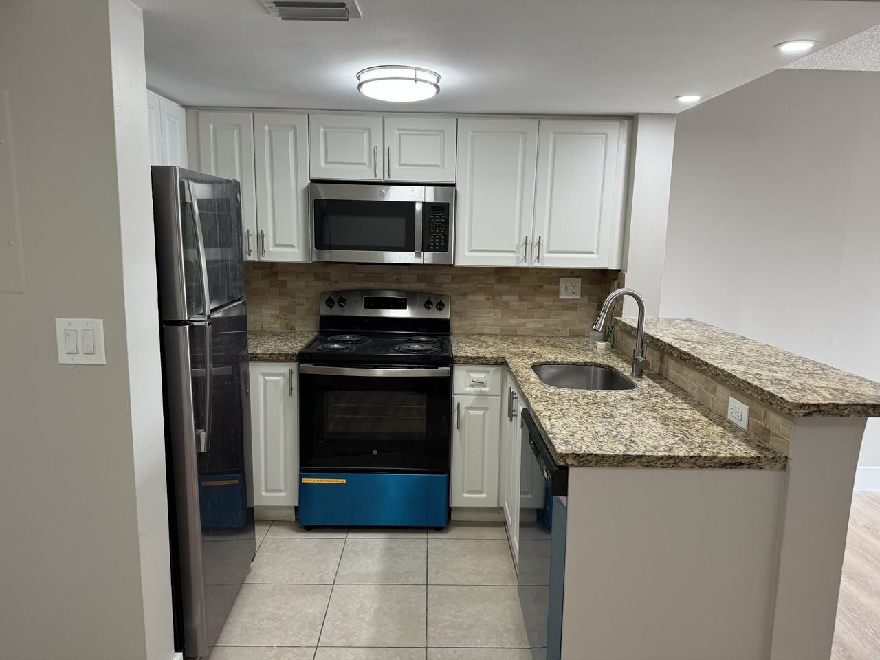 510 Nw 86th Pl #206 - Photo 4 of 15