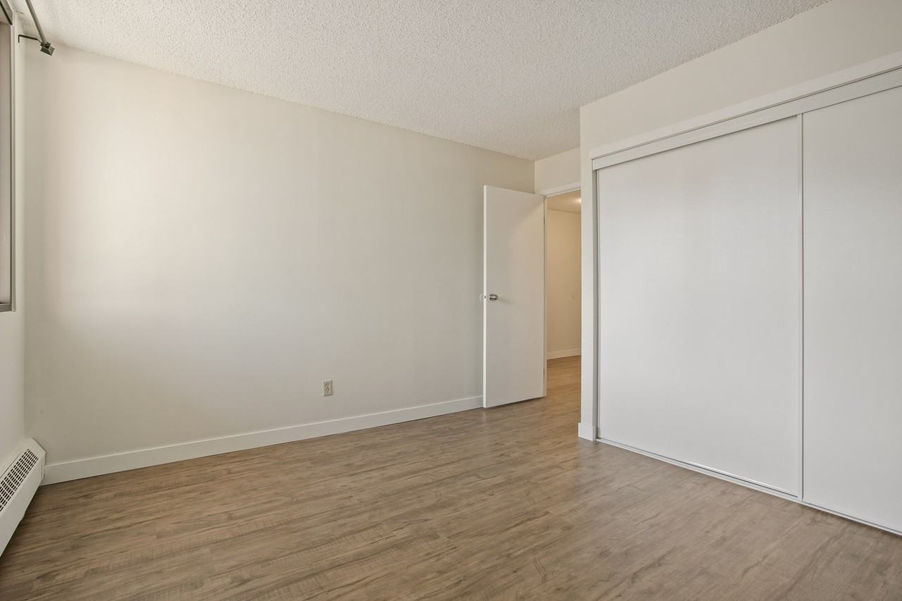 10125 109 Street Northwest #405 - Photo 4 of 16