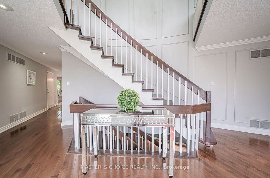 5 Saddletree Drive - Photo 2 of 24