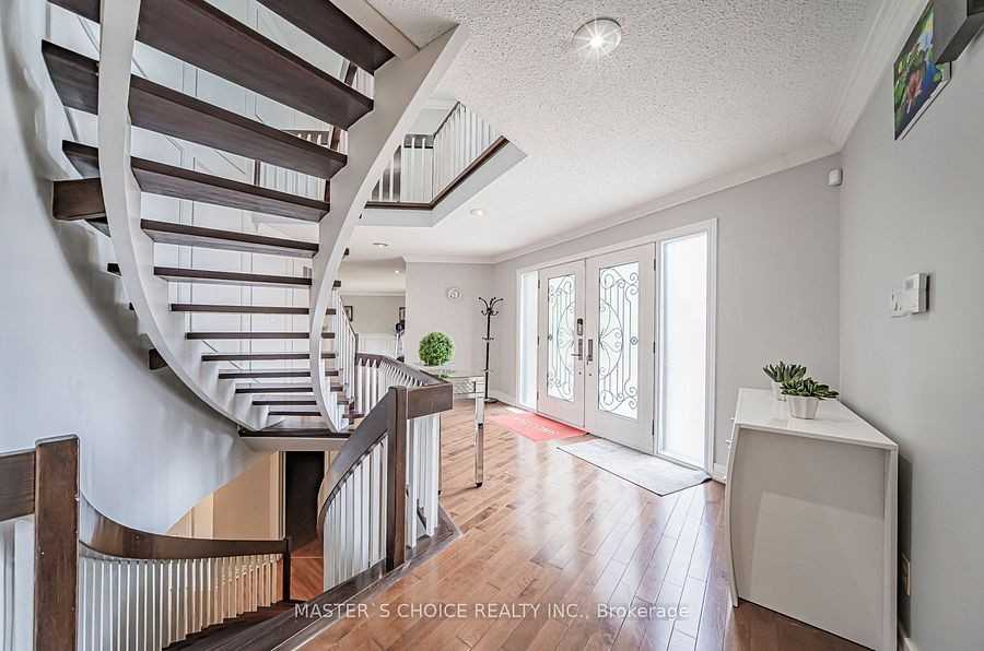 5 Saddletree Drive - Photo 3 of 24