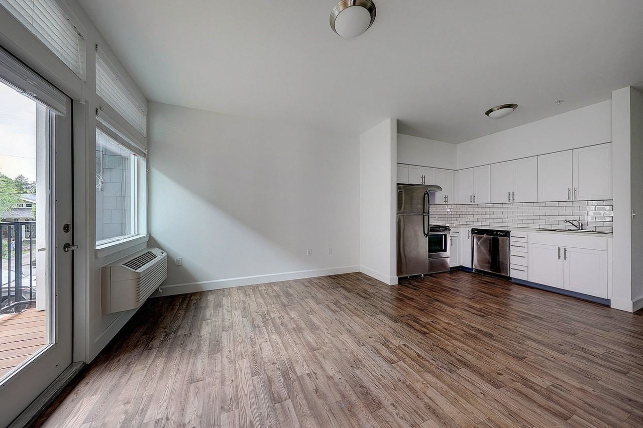 7510 SE Milwaukie Avenue - Photo 6 of 35