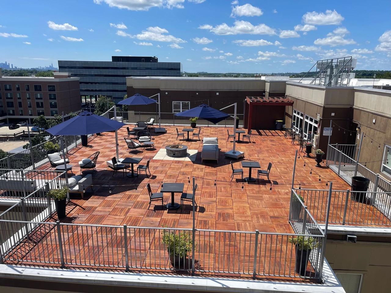 Meridia Metro - Photo 3 of 21