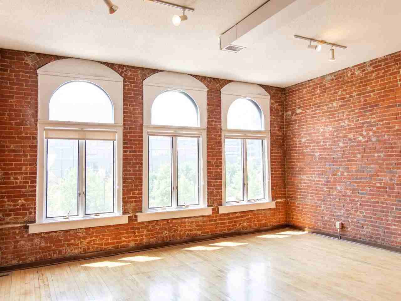 1110d - Photo 3 of 23