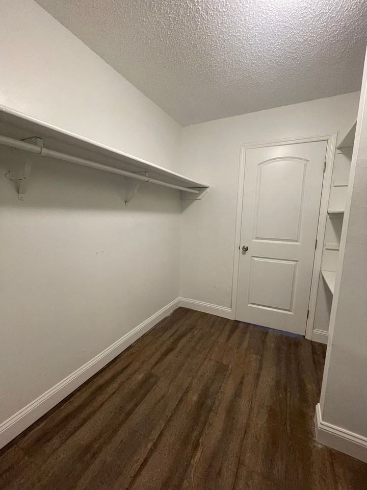 Lions Head Apartments - Photo 5 of 14