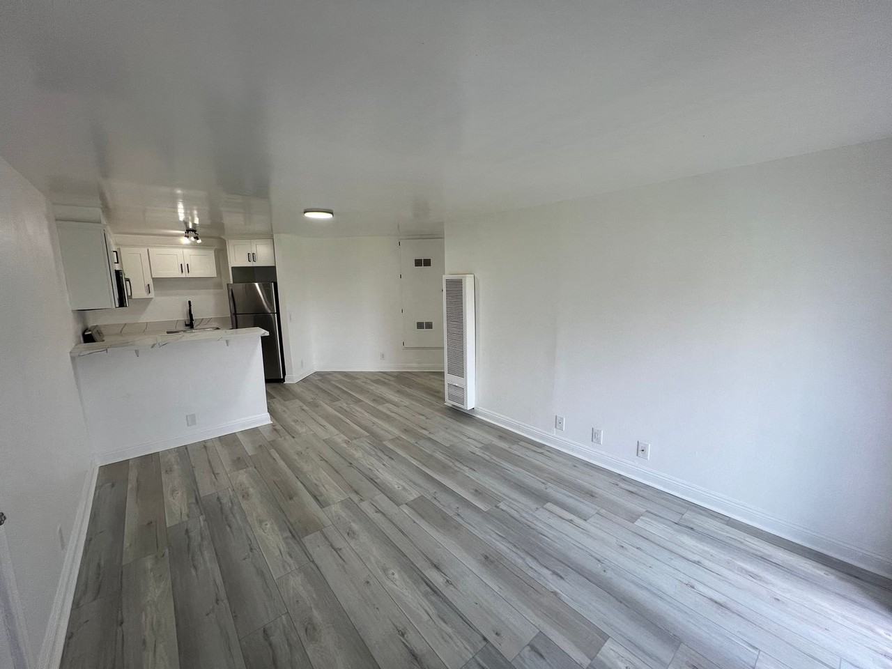 VRA27 LLC - Photo 2 of 42